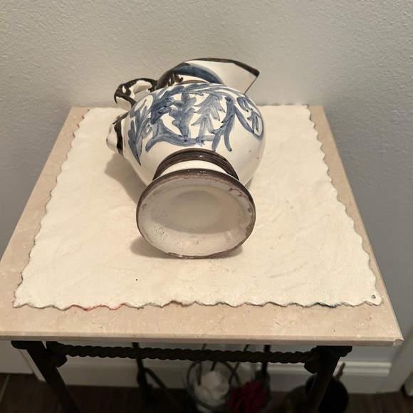 Beautiful hand fashioned pitcher. - Picture 6 of 12